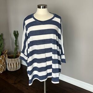 Boutique x Royal & Reese Oversized Dolman Sleeve Knit Shirt Tunic White/Blue LG
